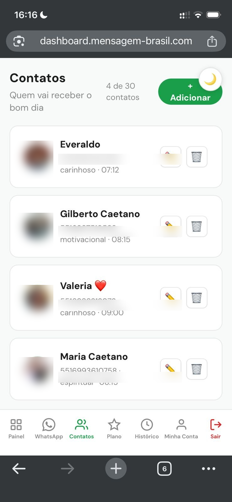 Tela de contatos com nome, tom e horário de envio de cada pessoa